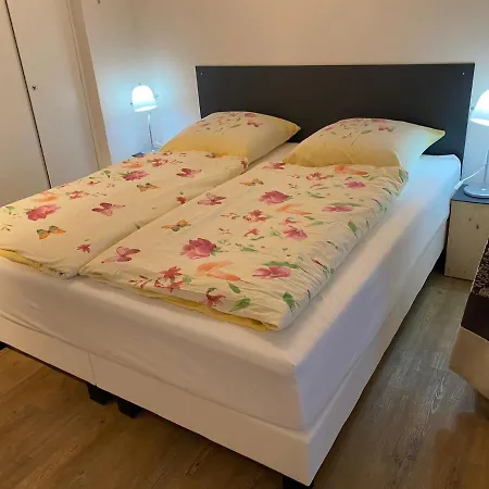 شقة Buesumer Seeblick بوسم